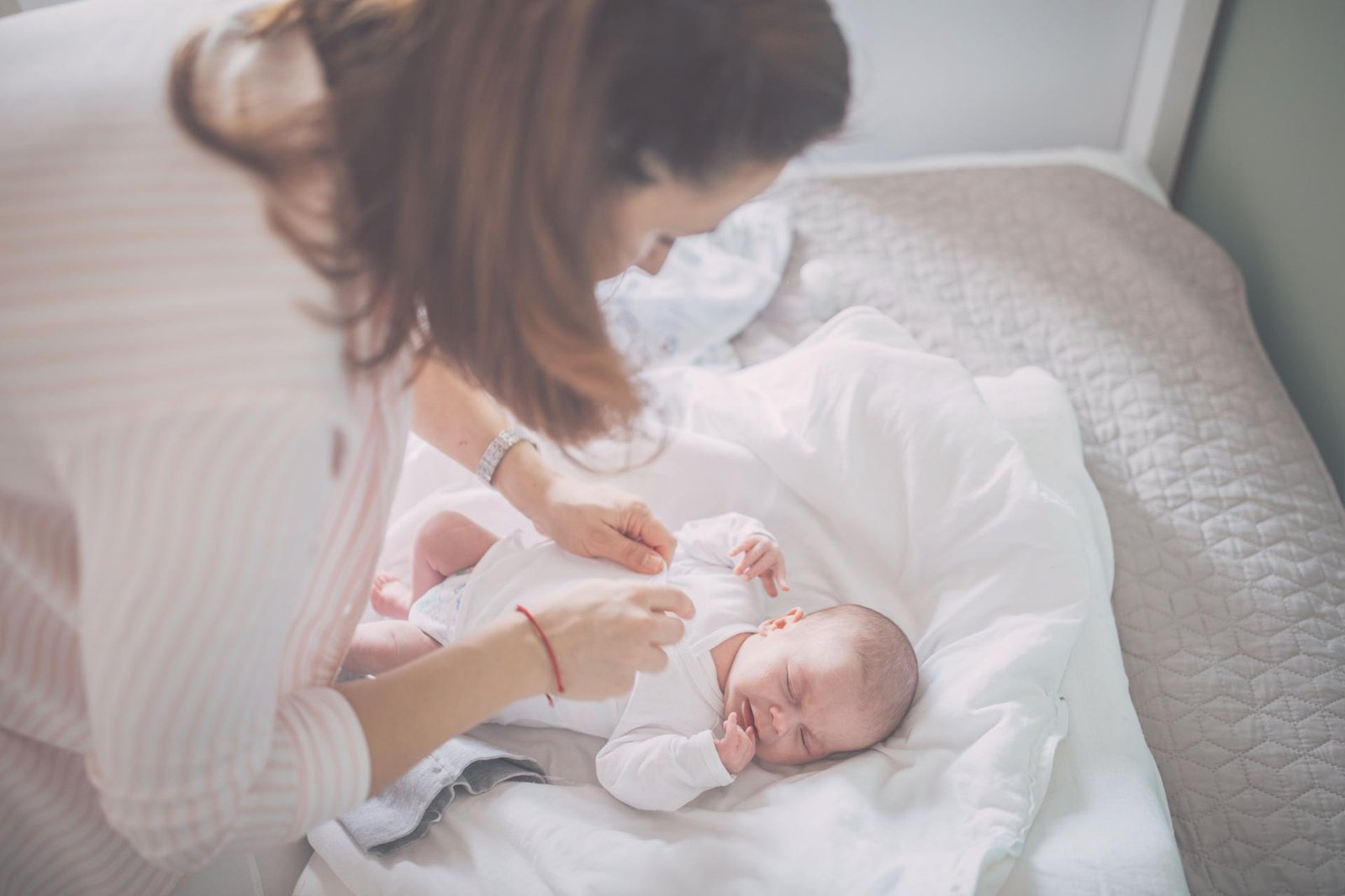 kraamzorg helpt moeder en baby